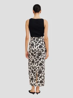 Romeo Column Skirt